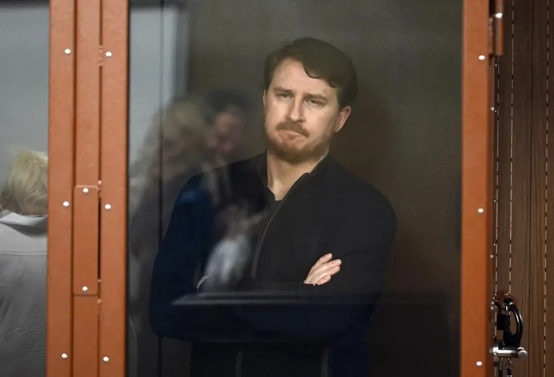 Суд в Москве признал Алексея Копайгородского виновным в особо крупной взятке, растрате и легализации доходов; его жене назначено 9 лет колонии.