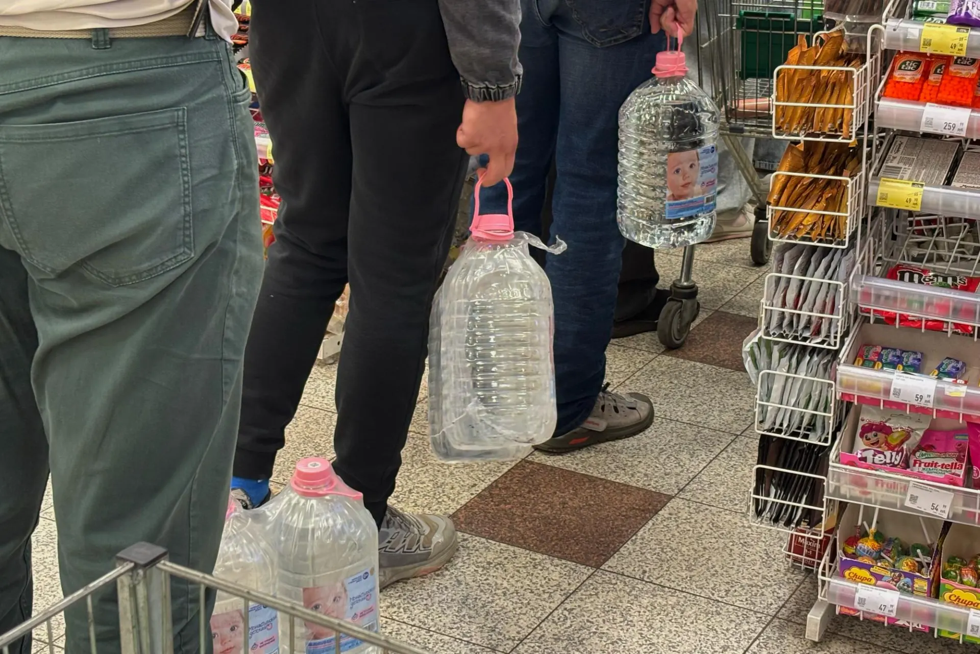 Из-за замены задвижки часть города будет без водоснабжения примерно три часа; затронуты два жилых массива и корпуса ВГТУ.