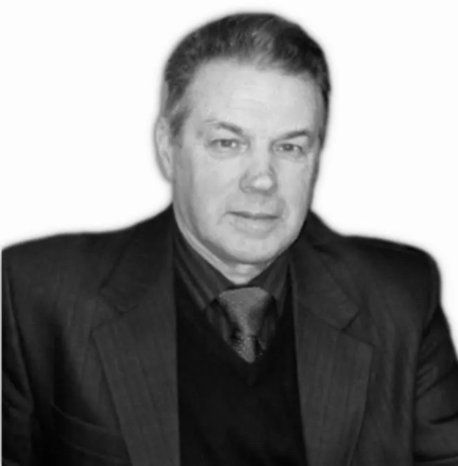 Станислав Антонович Петерсон — выдающийся изобретатель и преподаватель, автор курсов по сопротивлению материалов и ряда научных работ в машиностроении; более 50 лет он посвятил Ярославскому государственному техническому университету.