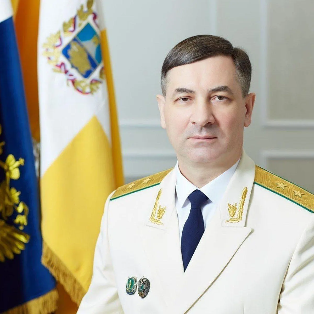 Александр Лоренц получил назначение в Совет Федерации и будет представлять Белгородскую область. Он сменит на посту Жанну Чефранову, бывшего главного врача областной клинической больницы Святителя Иоасафа.