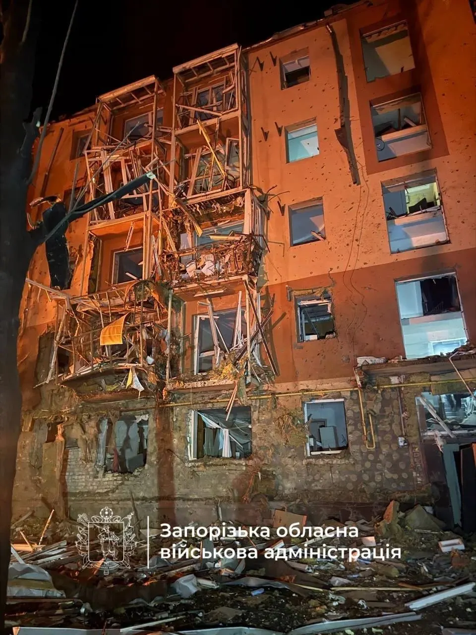 За ночь по территории страны пронёсся вал беспилотников; Рязанский НПЗ частично остановил работу, а бывшая продюсерка Первого канала получила приговор за призывы к терроризму. США заморозили новые санкции против России.
