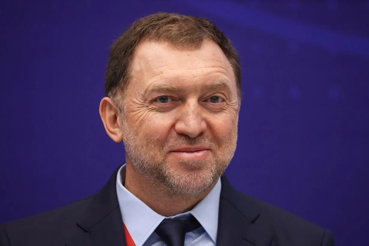 Суд отменил предупреждение антимонопольной службы, сохранив существующую формулу ценообразования внутри страны; спор продолжится в рамках регуляторной конфронтации.
