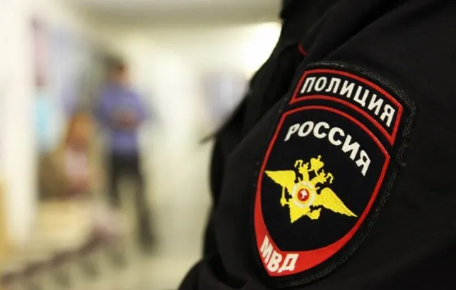 16–17 октября молодую москвичку Яну задерживали по значку и аудиозаписи, сотрудники полиции и ФСО применяли давление и угрозы, после чего не выдали документов и протоколов.